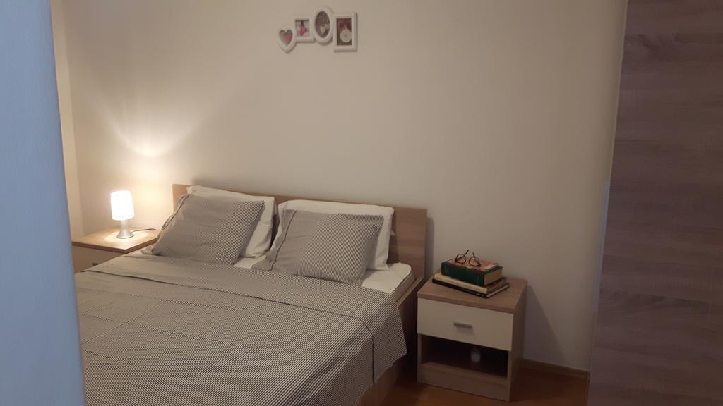 Apartments Davor Biograd Na Moru Bagian luar foto