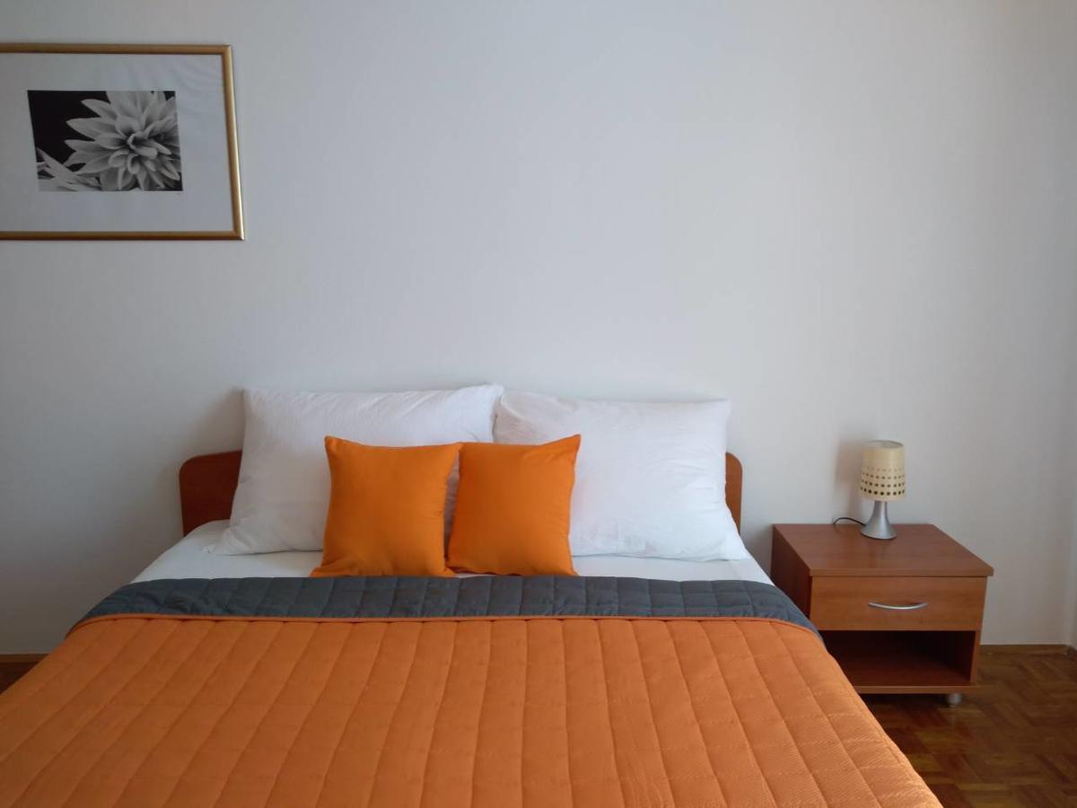 Apartments Davor Biograd Na Moru Bagian luar foto
