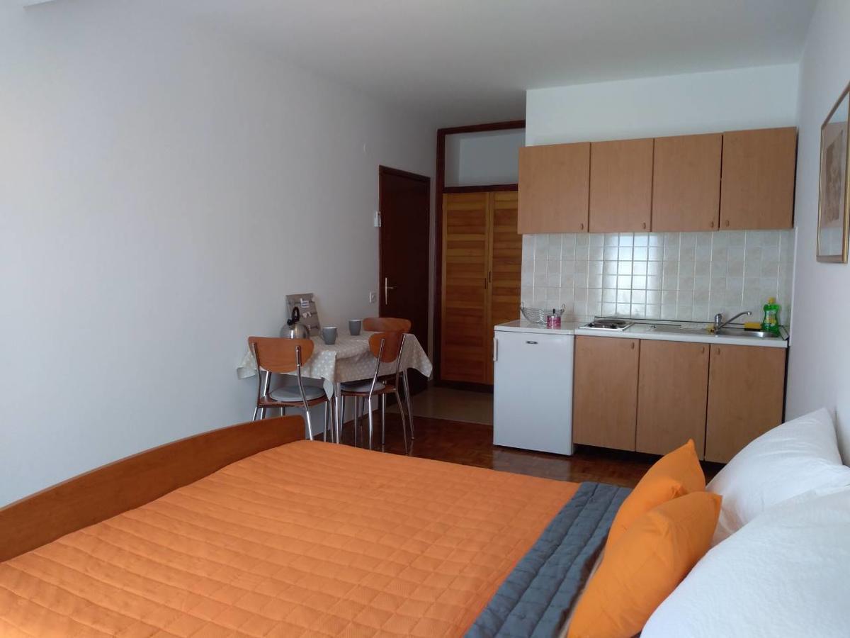 Apartments Davor Biograd Na Moru Bagian luar foto