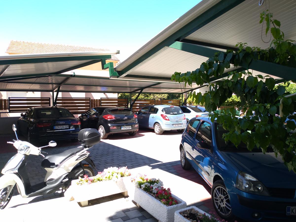 Apartments Davor Biograd Na Moru Bagian luar foto